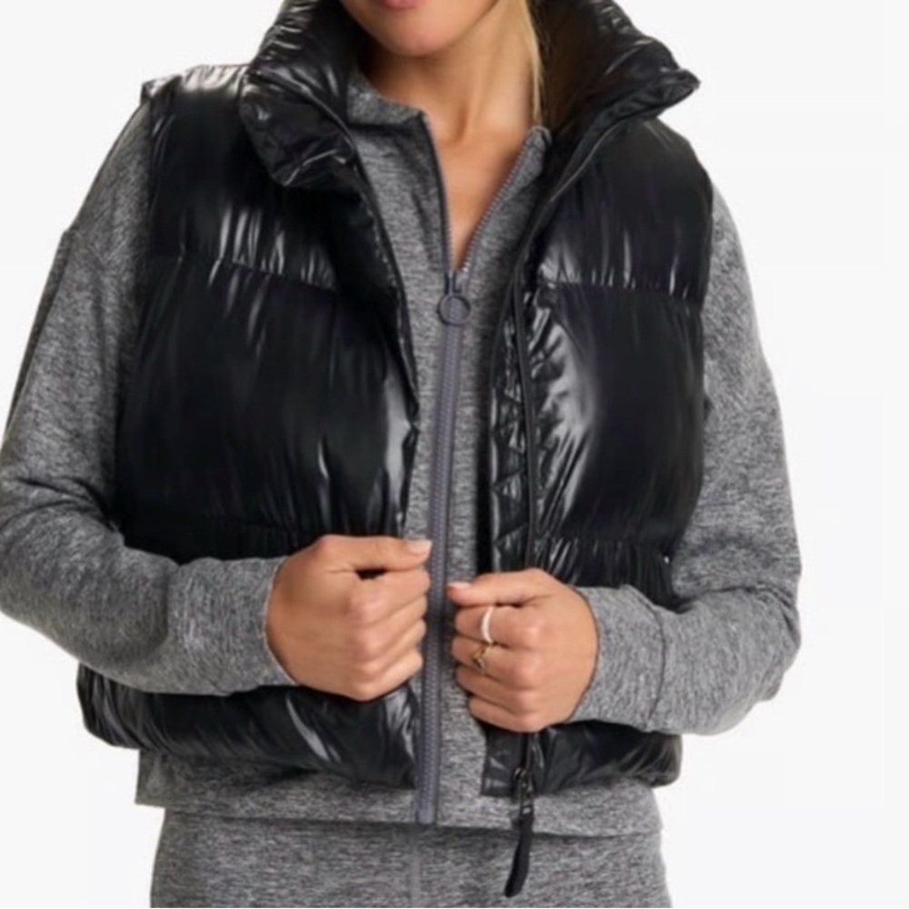 Vuori Hudson Insulated Crop Vest